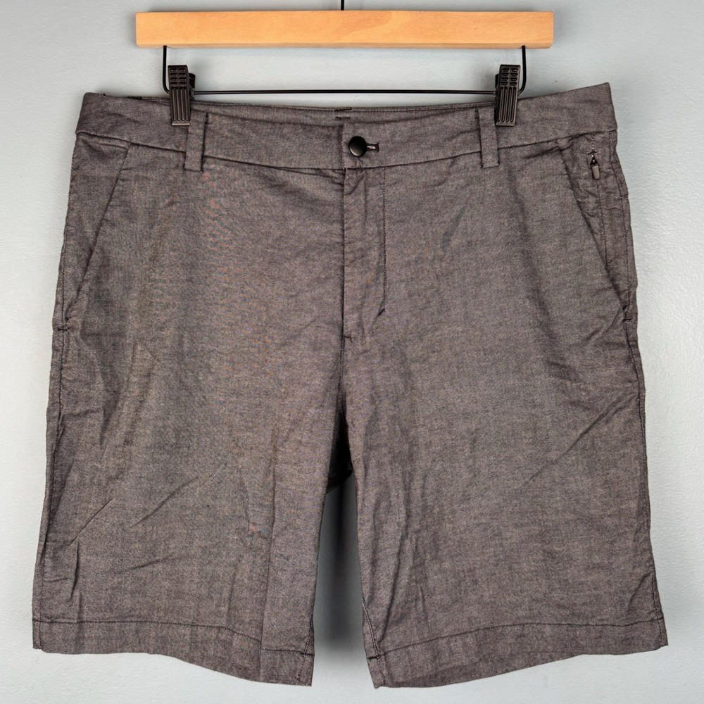 Lululemon Commission 9" Chino Shorts Mens 34 Grey Oxford Hybrid Golf Tech Logo